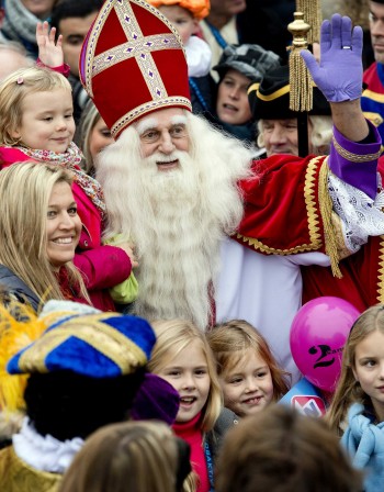В Холандия посрещнаха Дядо Коледа