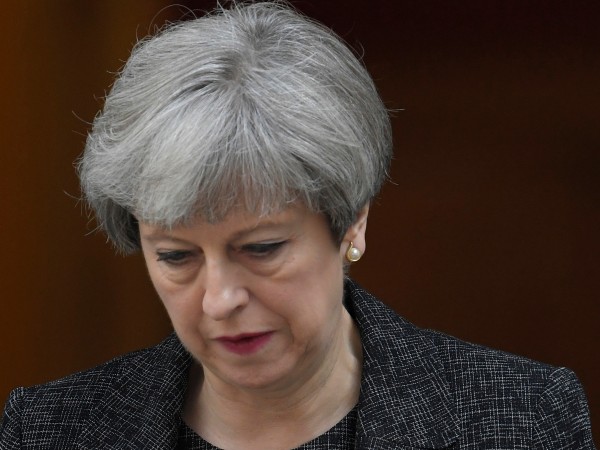 Британският министър-председател Тереза Мей бе информирана за нападенията с превозно