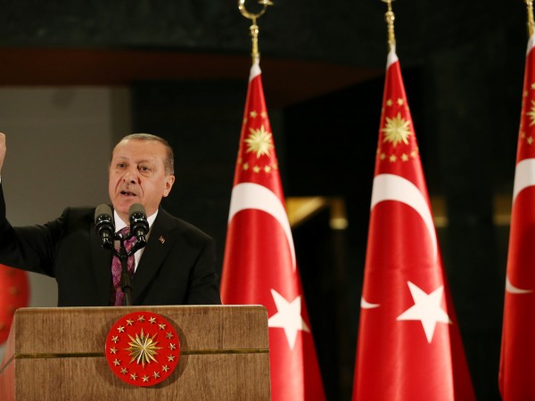Турция може да предприеме нова мащабна войскова операция в Северна