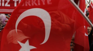 Турските медии съобщават за инцидента със семейството на заместник главния