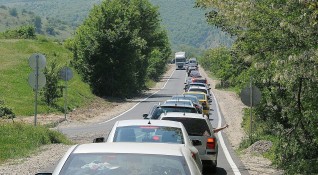 На българо румънската граница трафикът е интензивен 5 км колона от