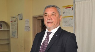 Вицепремиерът Валери Симеонов призна че има междуетнически проблеми в България