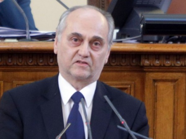 БСП поиска подалият оставка шеф на Здравната каса Глинка Комитов