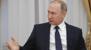Руският президент Владимир Путин удължи ответните санкции на Москва срещу