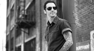 Фронтменът на култовата американска група Godsmack Съли Ърна идва отново