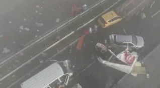Верижни пътни инциденти са станали в двете платна на магистрала