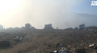 74 гледания Още видеоДимът от горящото сметище край Ихтиман