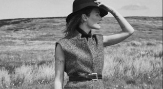 Британската актриса Лина Хийди се появи на корицата на юлския