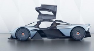 Aston Martin публикува повече снимки и детайли за предстоящия си