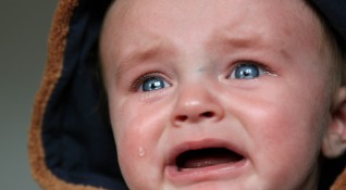 Сълзите са често срещана неволева човешка реакция която има своите
