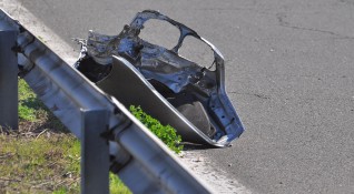 Възрастна шофьорка загина след като прегазена от собствения си автомобил
