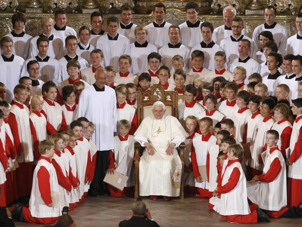 Най-малко 547 момчета от известния германски католически хор в Регенсбург