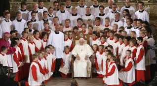 Най малко 547 момчета от известния германски католически хор в Регенсбург