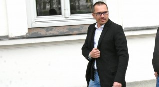 Онлайн петиция иска наказание за евродепутата Ангел Джамбазки заради негови