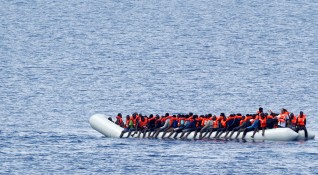 Над 110 хиляди мигранти и бежанци са пристигнали в Европа