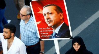 Създаденият от Ердоган мит че Турция е под заплаха успешно
