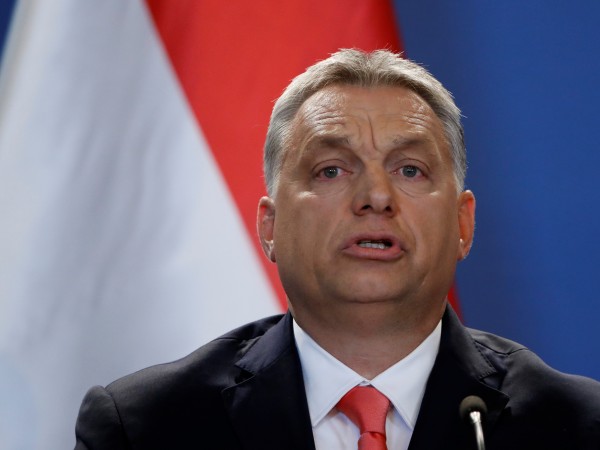 Унгарският премиер Виктор Орбан защити поставянето на огради срещу мигранти