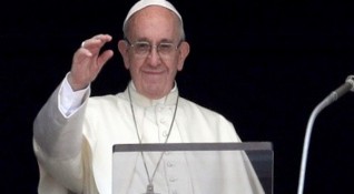 Папа Франциск заяви че е притеснен от новите прояви на