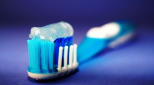 Мийте зъбите си два пъти на ден за добро орално