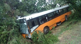 Автобус катастрофира на столичния булевард Александър Пушкин съобщи Булфото Сигнал