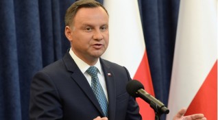Полското правителство няма да приеме никакъв шантаж от чиновниците на