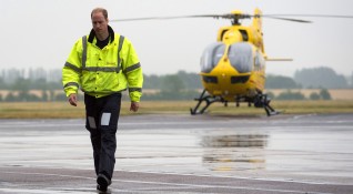 Принц Уилям ще напусне днес работа като пилот на хеликоптер