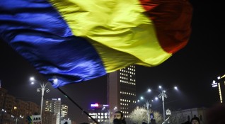 Румъния върви по стъпките на Гърция след само половин година