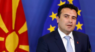 Новият министър председател на Македония Зоран Заев иска да върне страната