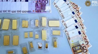 Чанта пълна с 3500 евро и 22 кюлчета злато с