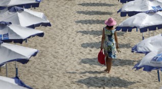 Лятото на българина минава по българските и по гръцките плажове