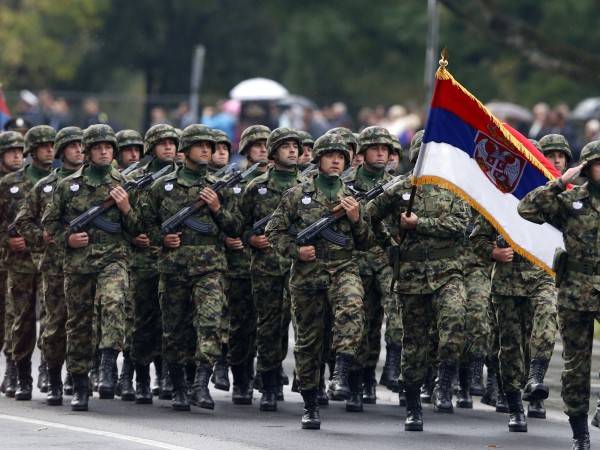 Министърът на отбраната на Сърбия Александър Вулин обяви предстоящото въвеждане