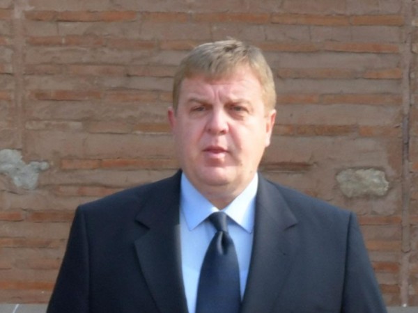 Военният министър Красимир Каракачанов заяви, че не е бил "дразнител"
