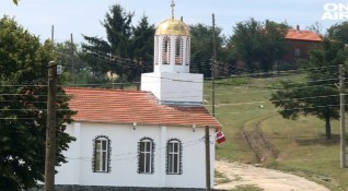 Две седмици след Еньовден нова православна църква отвори врати в