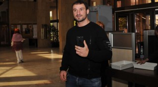 Бургаският окръжен съд потвърди оправдателната присъда на Петър Низамов