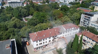 Триетажната административна сграда в центъра на Стара Загора позната като