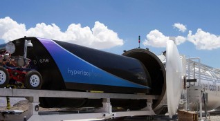 Преди няколко седмици Hyperloop One разкри прототип на капсулата която