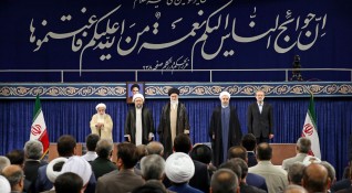 Иранският президент Хасан Рохани който бе преизбран през май положи