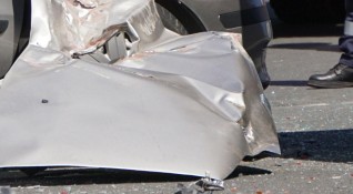 Шофьор загина след удар между два автомобила край русенското село
