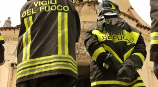 В Сицилия бяха арестувани 15 души от доброволна пожарна команда