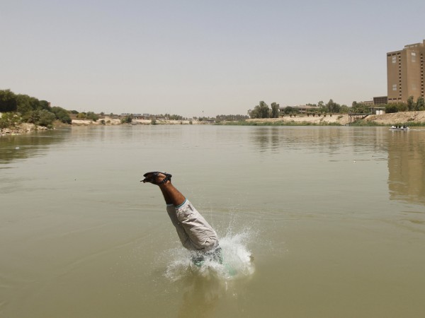 Иракското правителство обяви задължителен почивен ден за днес заради горещините,