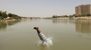 Иракското правителство обяви задължителен почивен ден за днес заради горещините