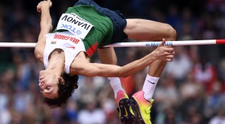 Българският състезател в скока на височина Тихомир Иванов се класира