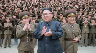 Северна Корея дава заден ход от заплахите да удари Гуам