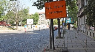 Удължава се ремонтът на столичния бул Прага заради подмяната на