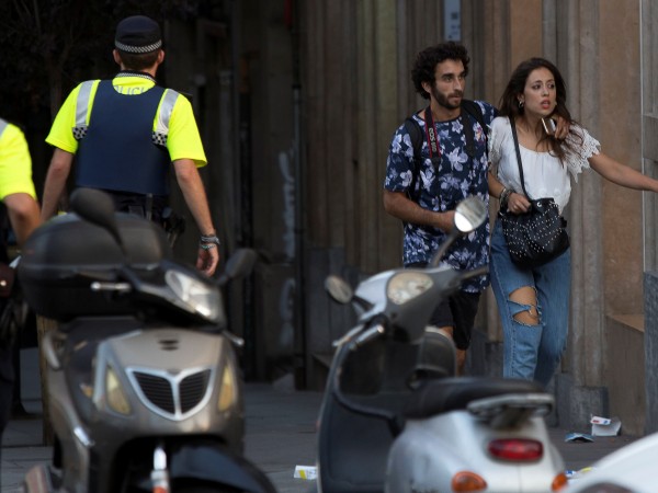 Терористи удариха в сърцето на Барселона, пише френският в. "Фигаро".