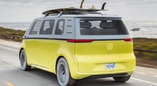 Eмблематичният Microbus на Volkswagen емблема на хипи движението от 60 те