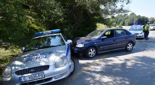 Катастрофа между лек и полицейски автомобил е станала на столичния