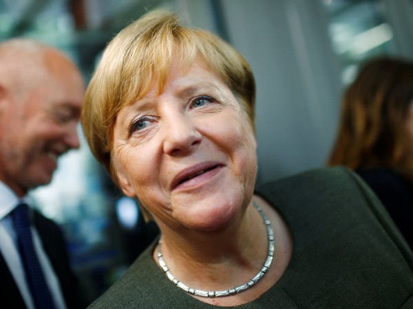Германската канцлерка Ангела Меркел защити днес решението си да отвори