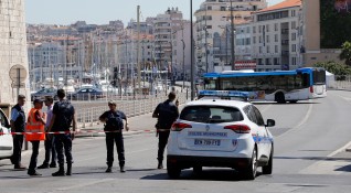 Шофьорът който вчера нападна с микробус пешеходци в Марсилия страда