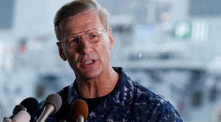 ВМС на САЩ уволниха командващия Седми американски флот вицеадмирал Джоузеф